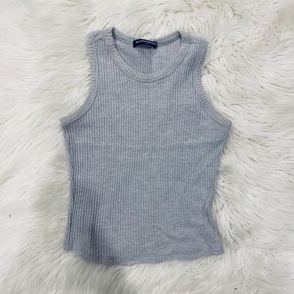Brandy Melville cropped tank - Picture 1 of 3